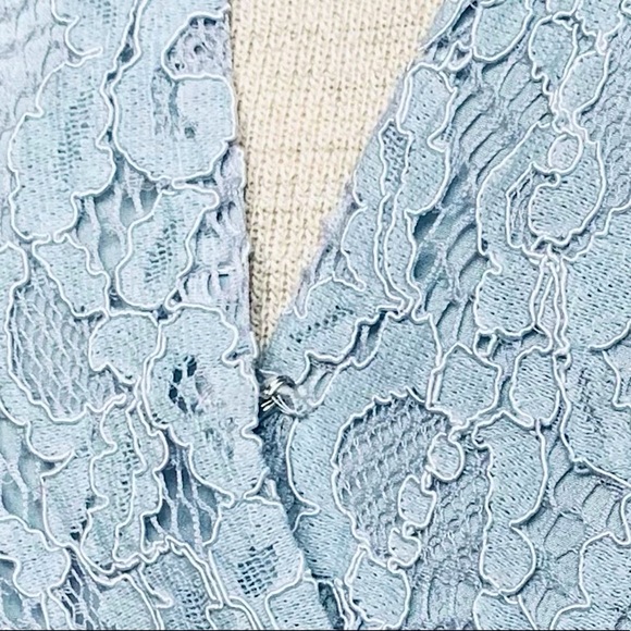 La Fuori Luna Tie Hem Wrap Top in Blue Lace. Size Small. NWOT - Picture 10 of 11